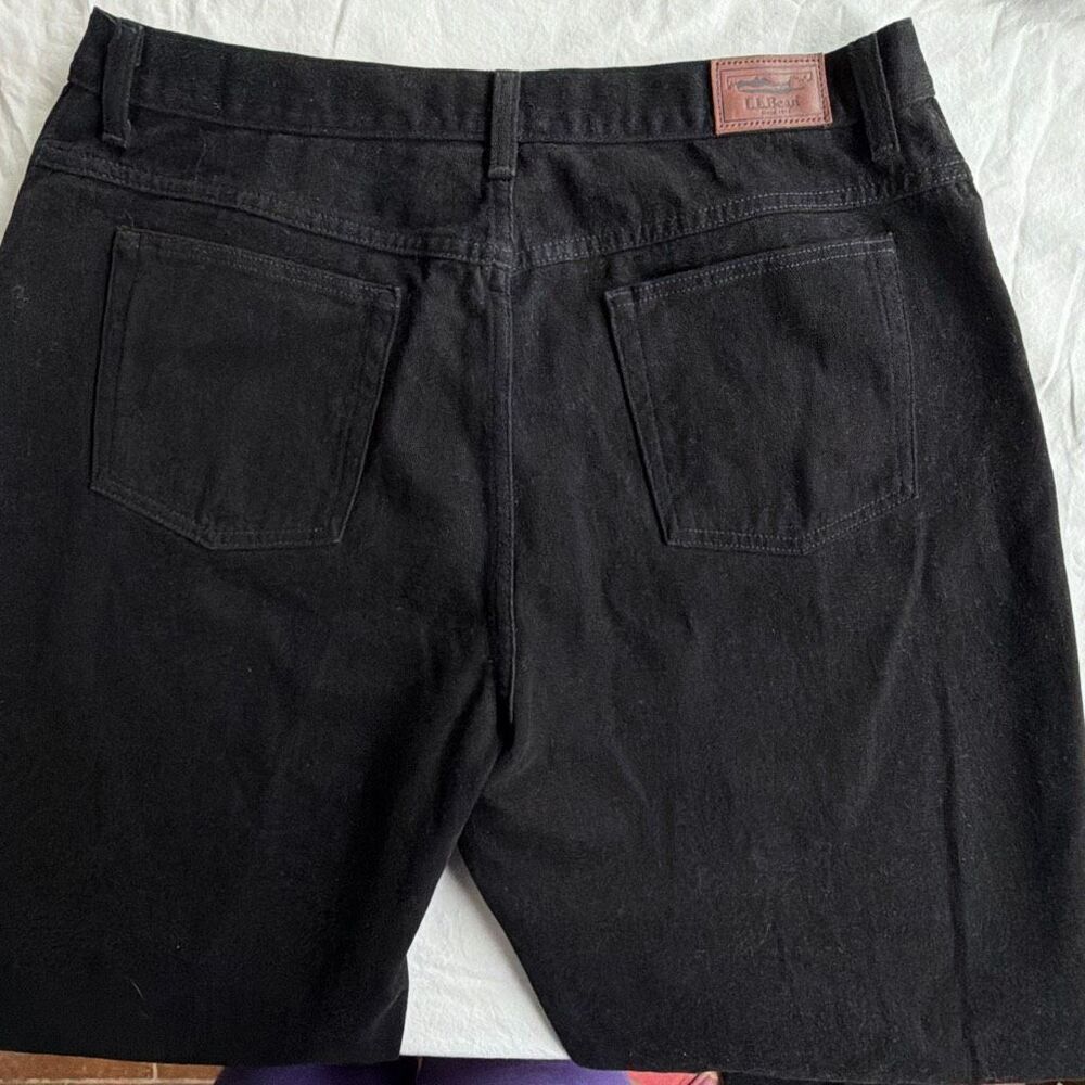 L.L. Bean Double L Relaxed Fit Woman’s 18 Black Jeans